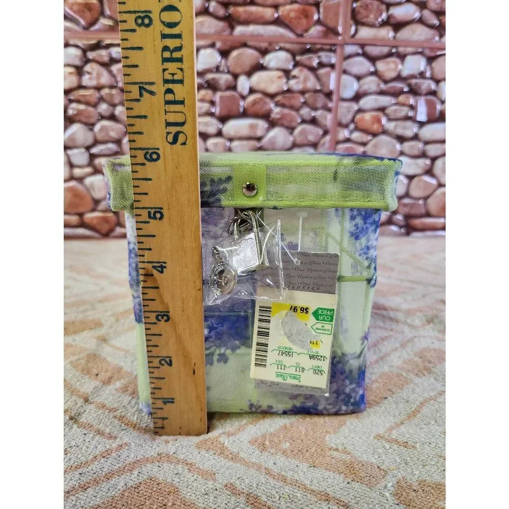 2000 Holly Holderman For Lakehouse Gift Box with Lock #A48